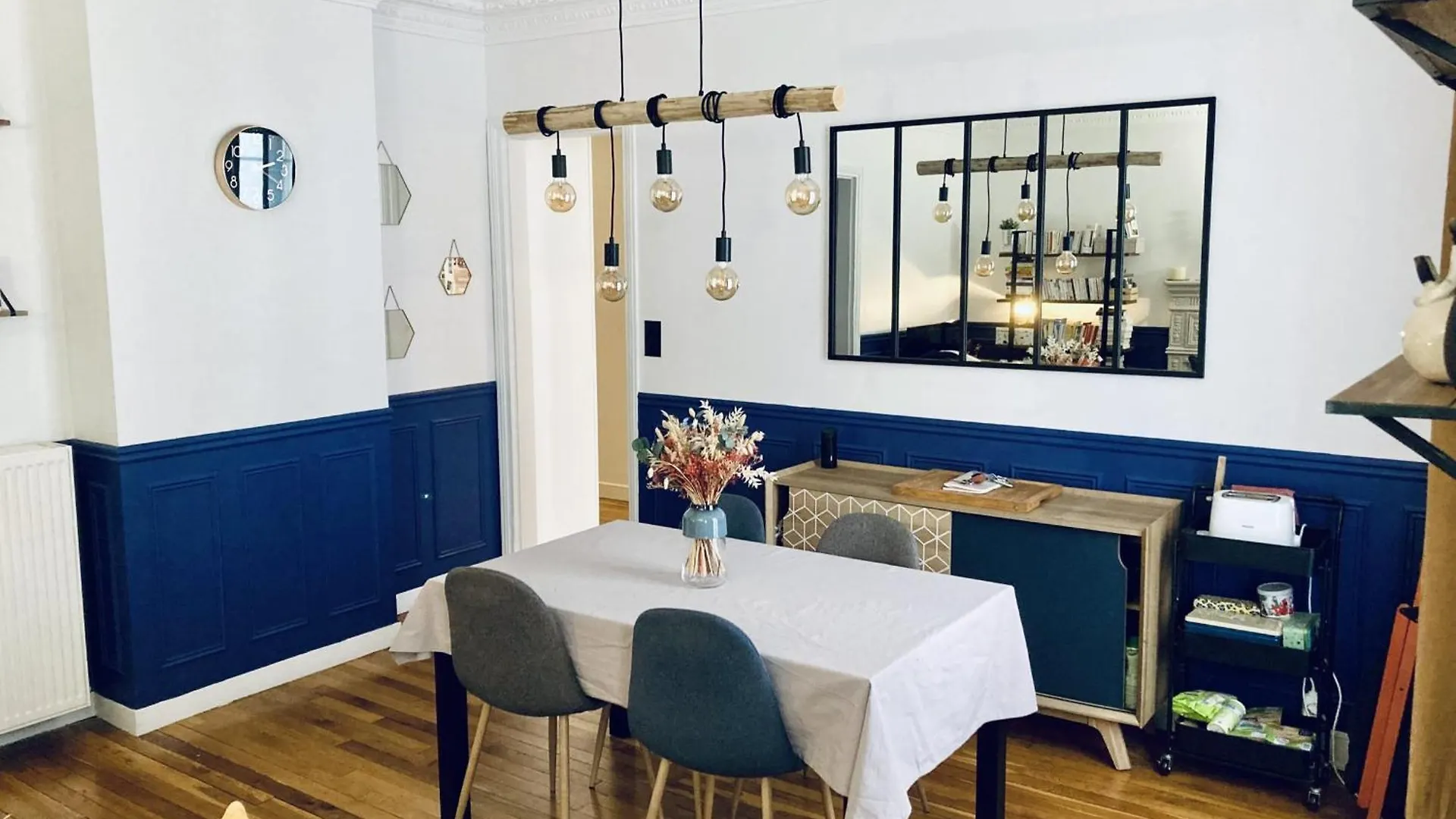 Comfortable 76M Apartment Paris France